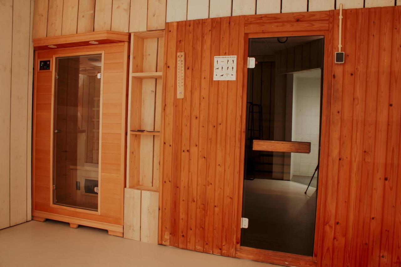 Luxus Familienvilla Mit Jacuzzi & Sauna 2 Tzummarum エクステリア 写真