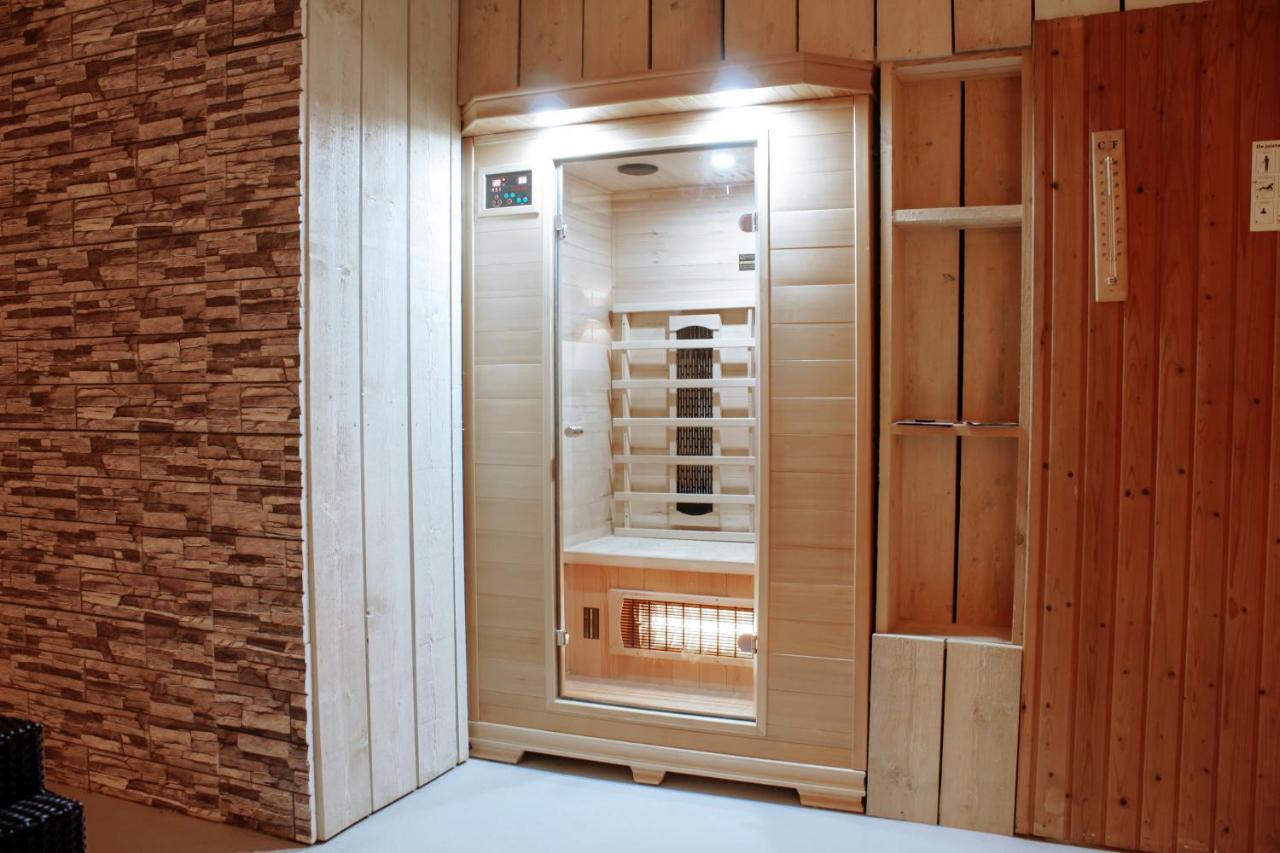 Luxus Familienvilla Mit Jacuzzi & Sauna 2 Tzummarum エクステリア 写真